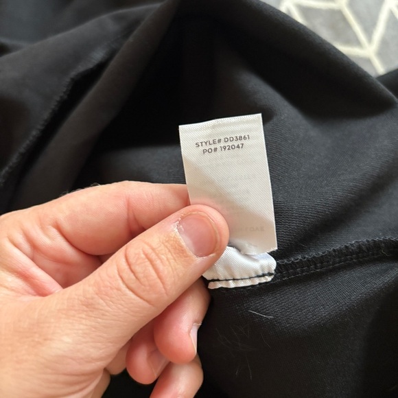 NWOT Lulu's Black Off-the-Shoulder Midi Bodycon Ruffle Dress Size Medium - Picture 13 of 14